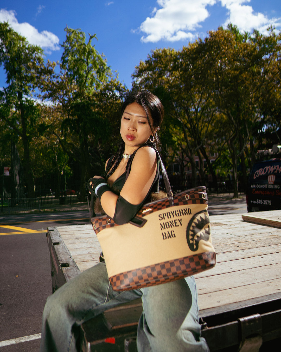 SPRAYGROUND MONEY BAG TOTE